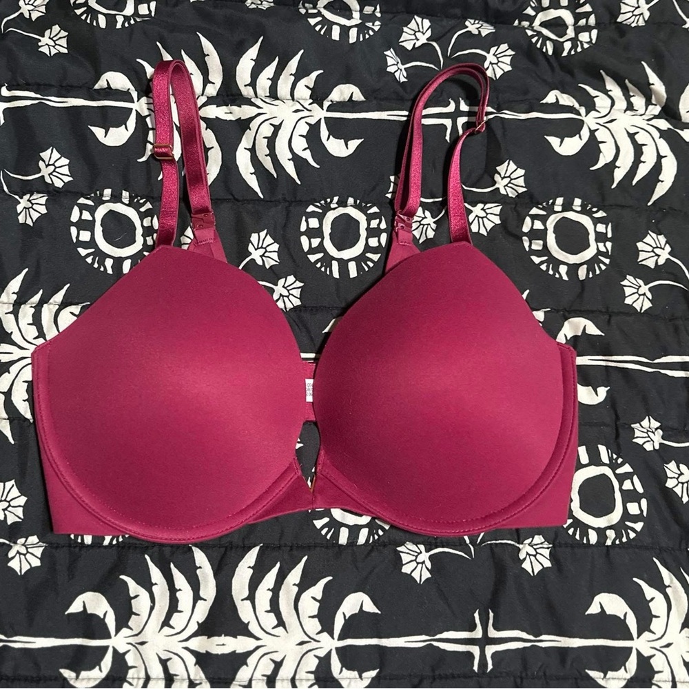 NWOT VS love cloud bra